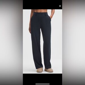 Lululemon navy daydrift trouser